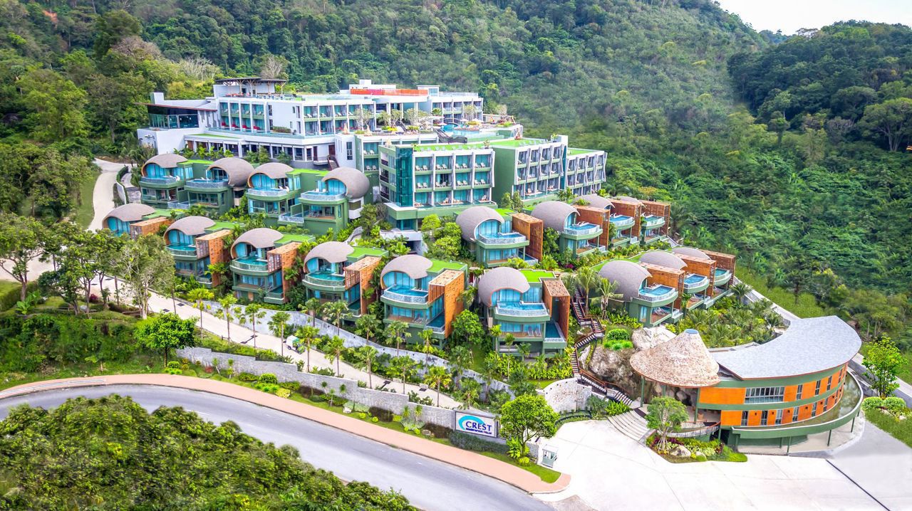 Пхукет отзывы 2023 года. Crest Resort & Pool Villas Phuket 4*. Crest Resort Pool Villas 5 Таиланд. Crest Resort & Pool Villas 5* (Патонг). Отель крест Пхукет.